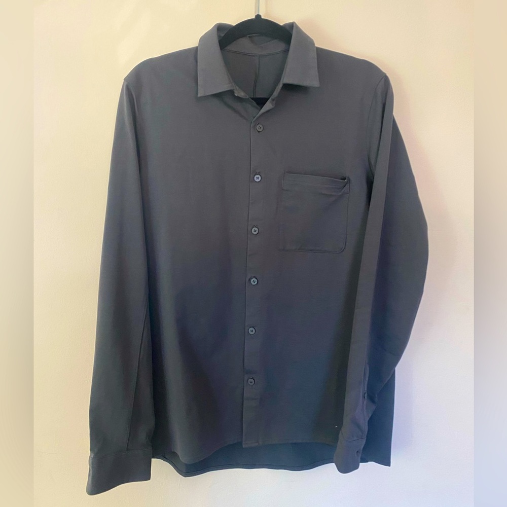 lululemon men’s oversized button up medium
